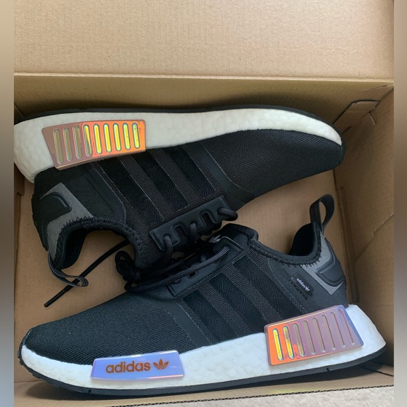 Adidas NMD_R1 Women’s size 6.5 NIB - Picture 3 of 5